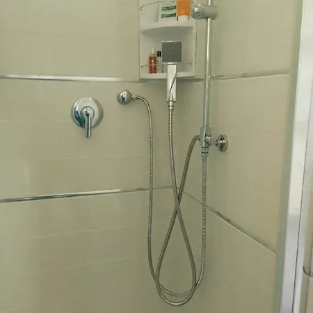 Domus Esquilino * روما