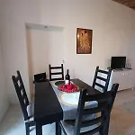 Domus Esquilino 아파트 *